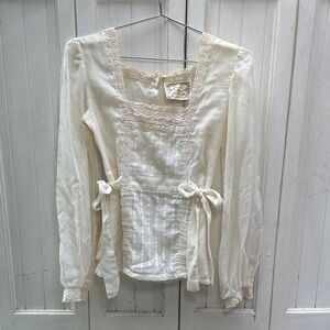 Jessica’s Gunnies Cream Lace Trim Blouse